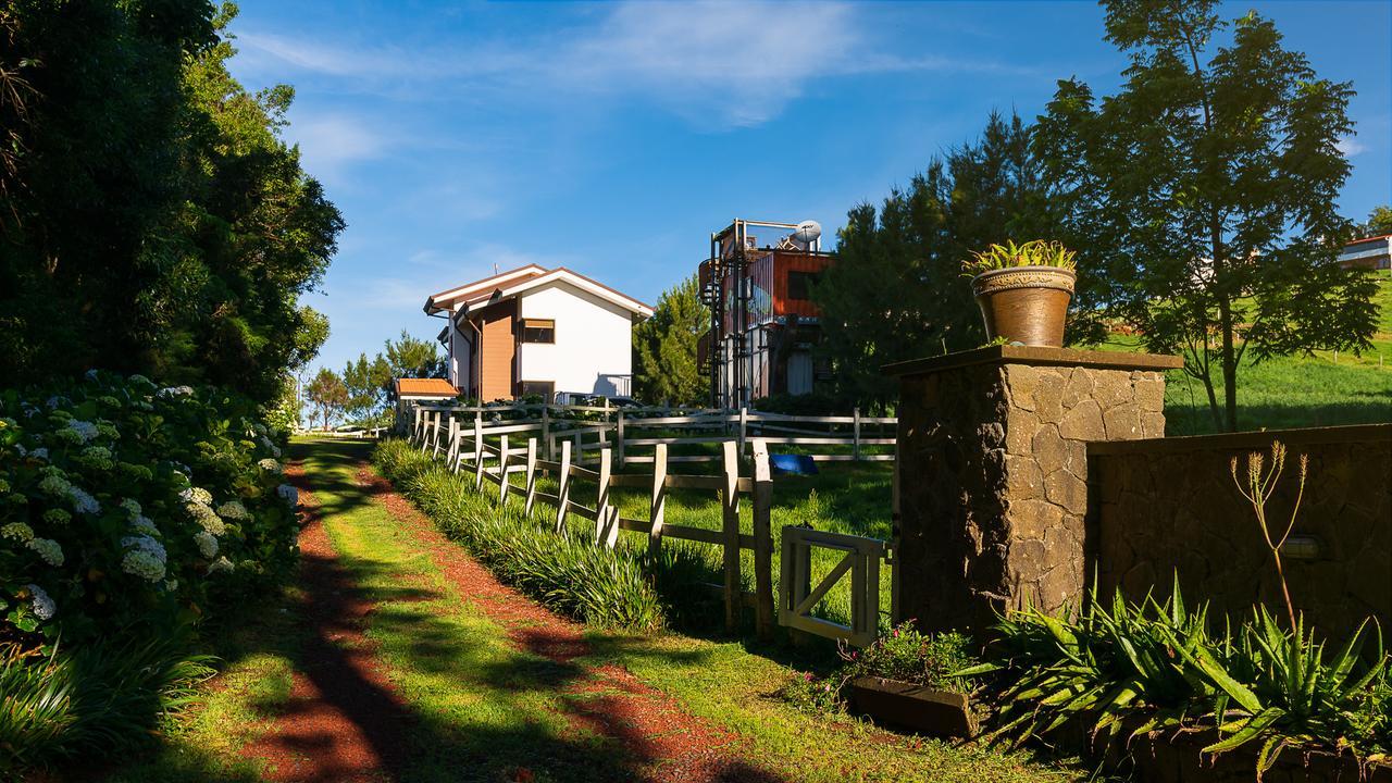Altura Hotel Poasito Exterior photo